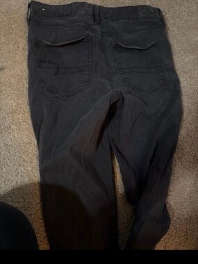 American Eagle Outfitters Women’s Skinny Jeans — Black